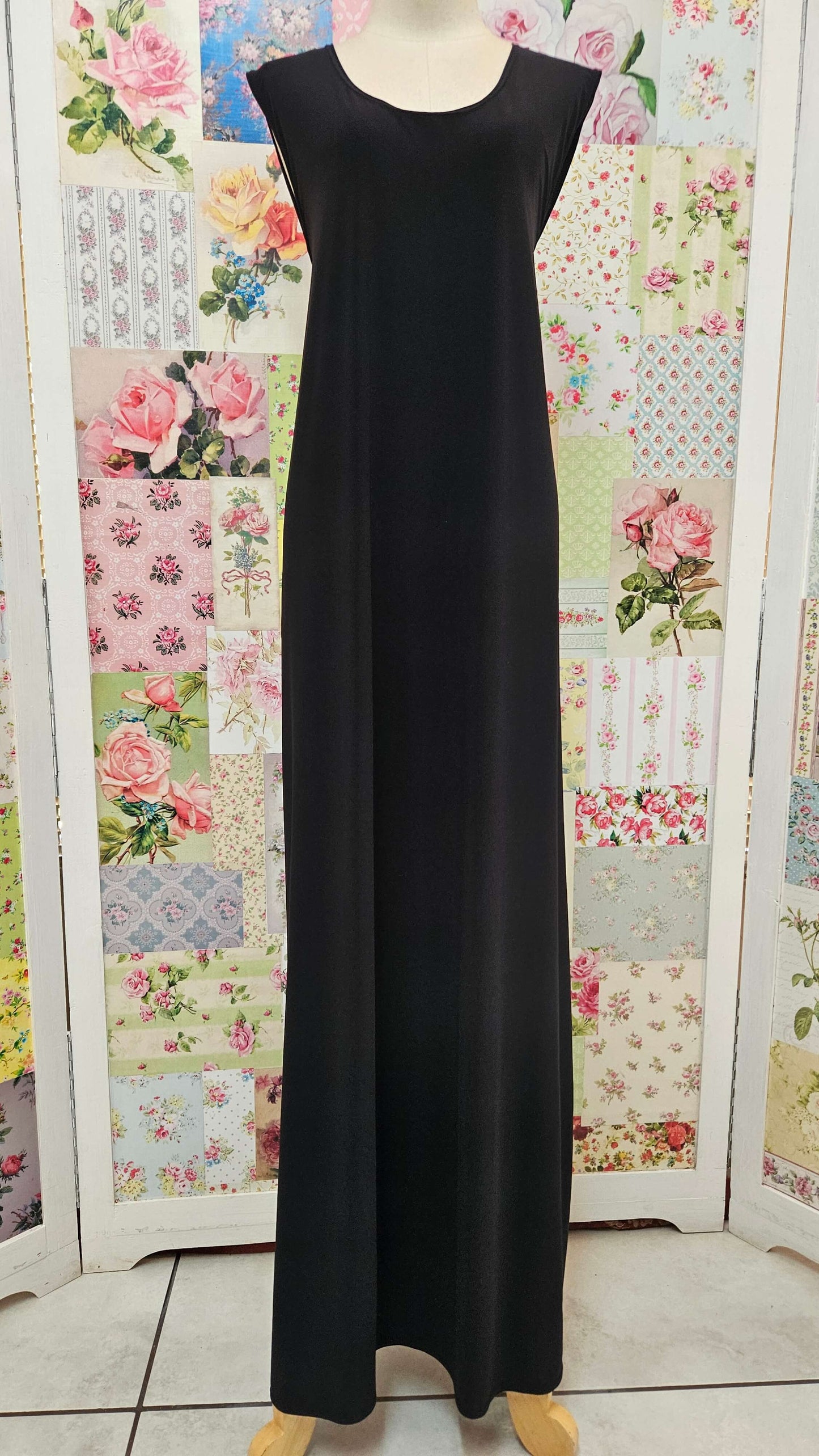 Black Sleeveless Long Dress SH017