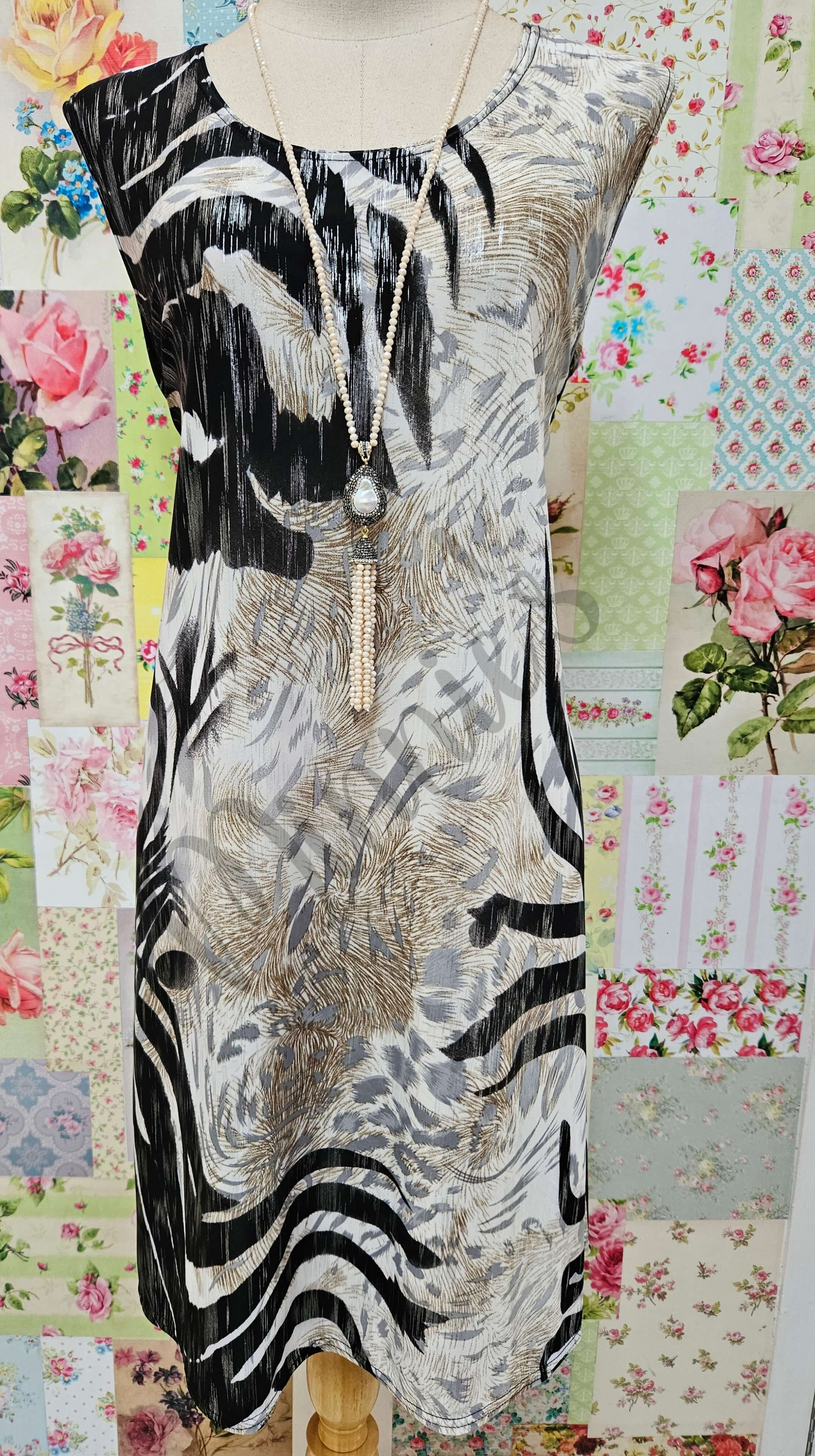 Black Printed Top LR0549