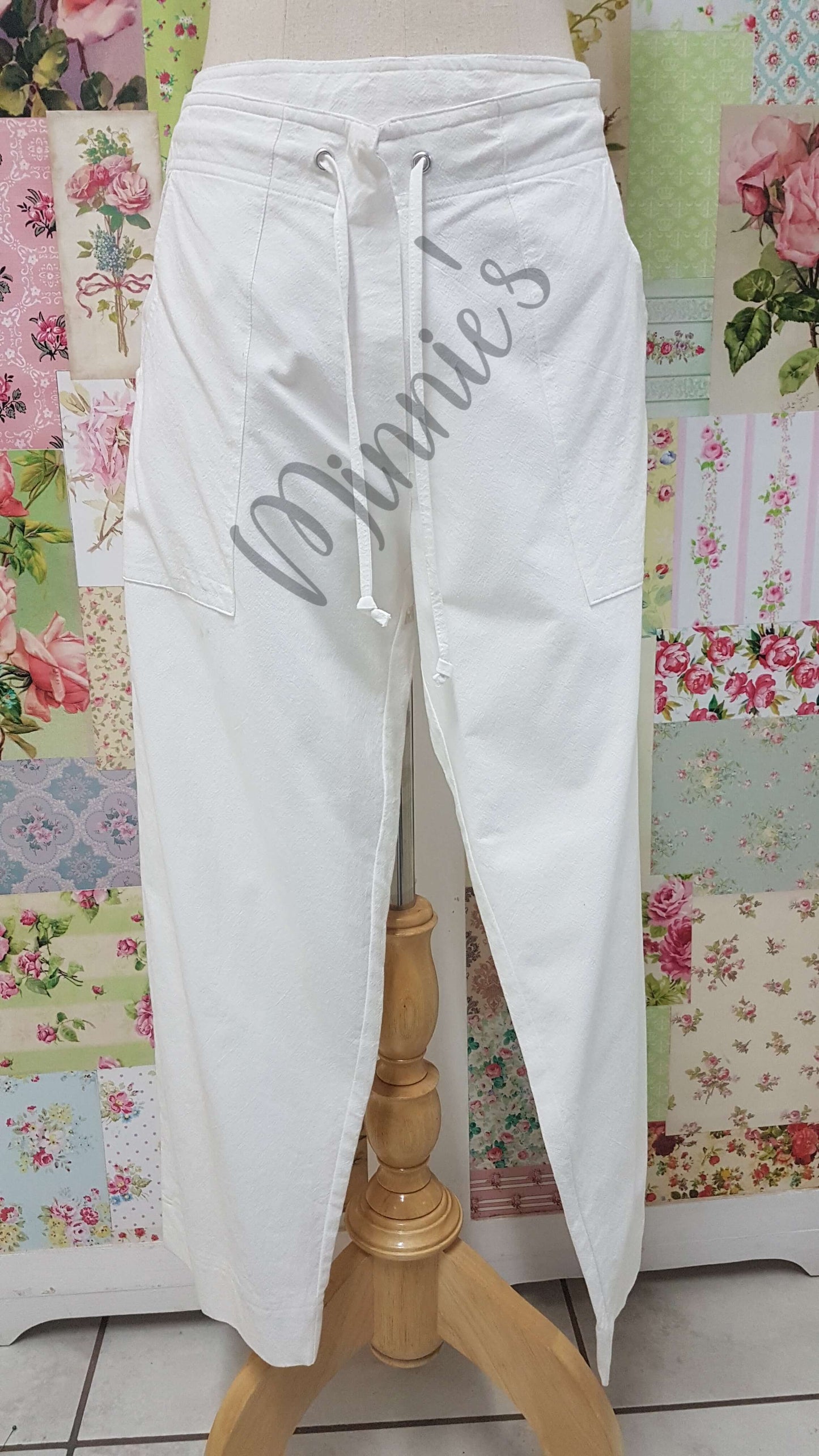 3/4 White Pants SAM058