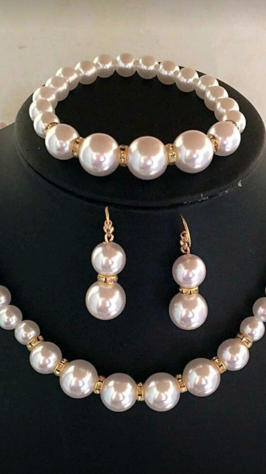 Faux Pearl Necklace Set JU0379
