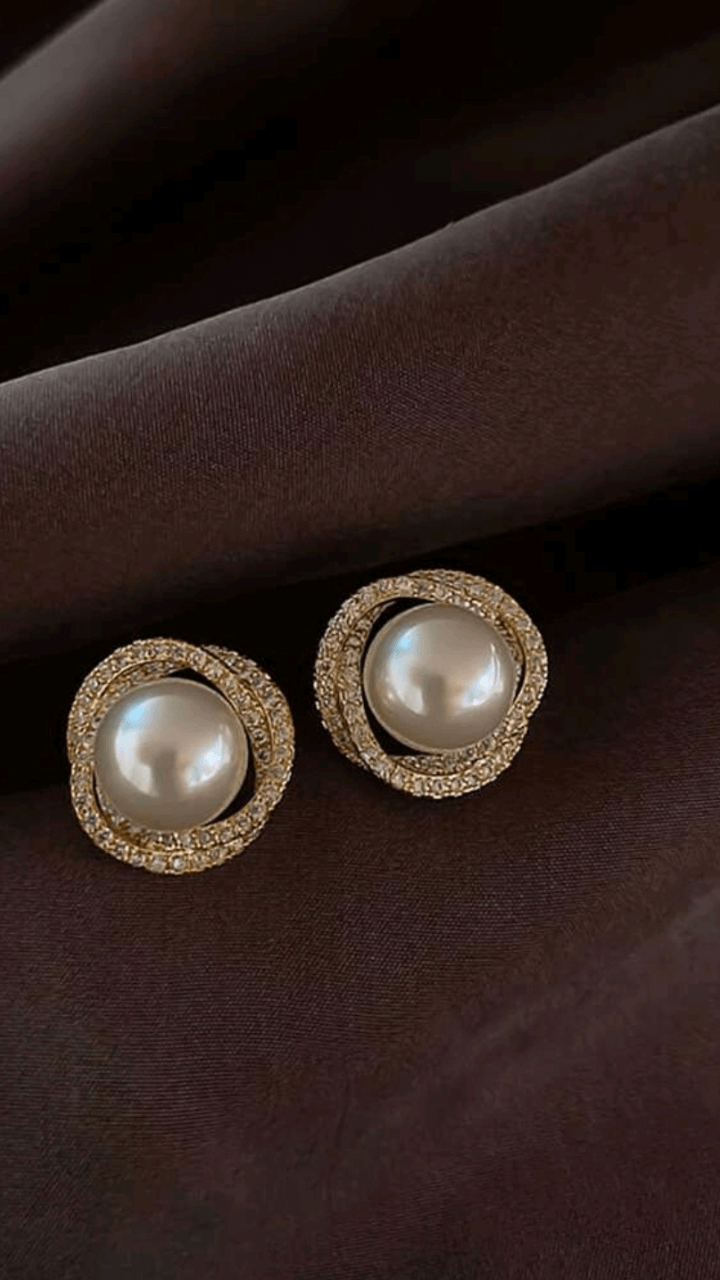 Gold & Pearl Round Earrings Earrings JU0298