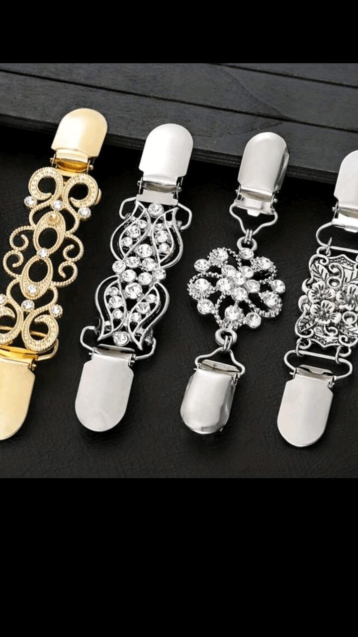 Silver / Gold Cardigan Clip JU042