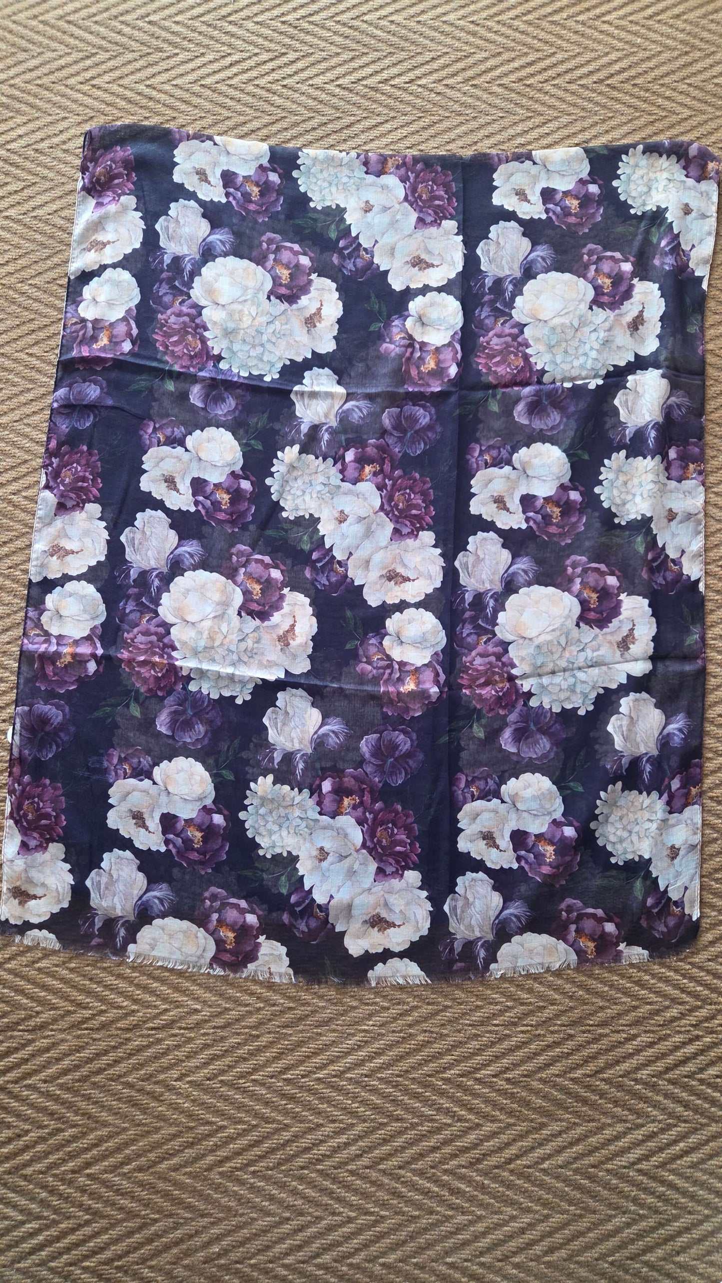 Black With Purple Flower Printed Scarf SE0301