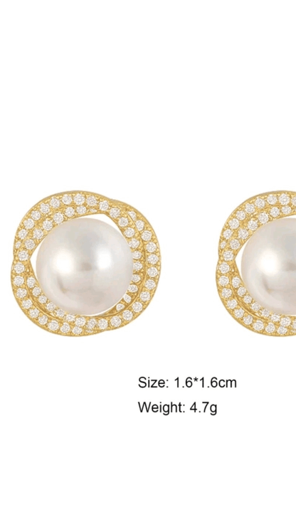 Gold & Pearl Round Earrings Earrings JU0298