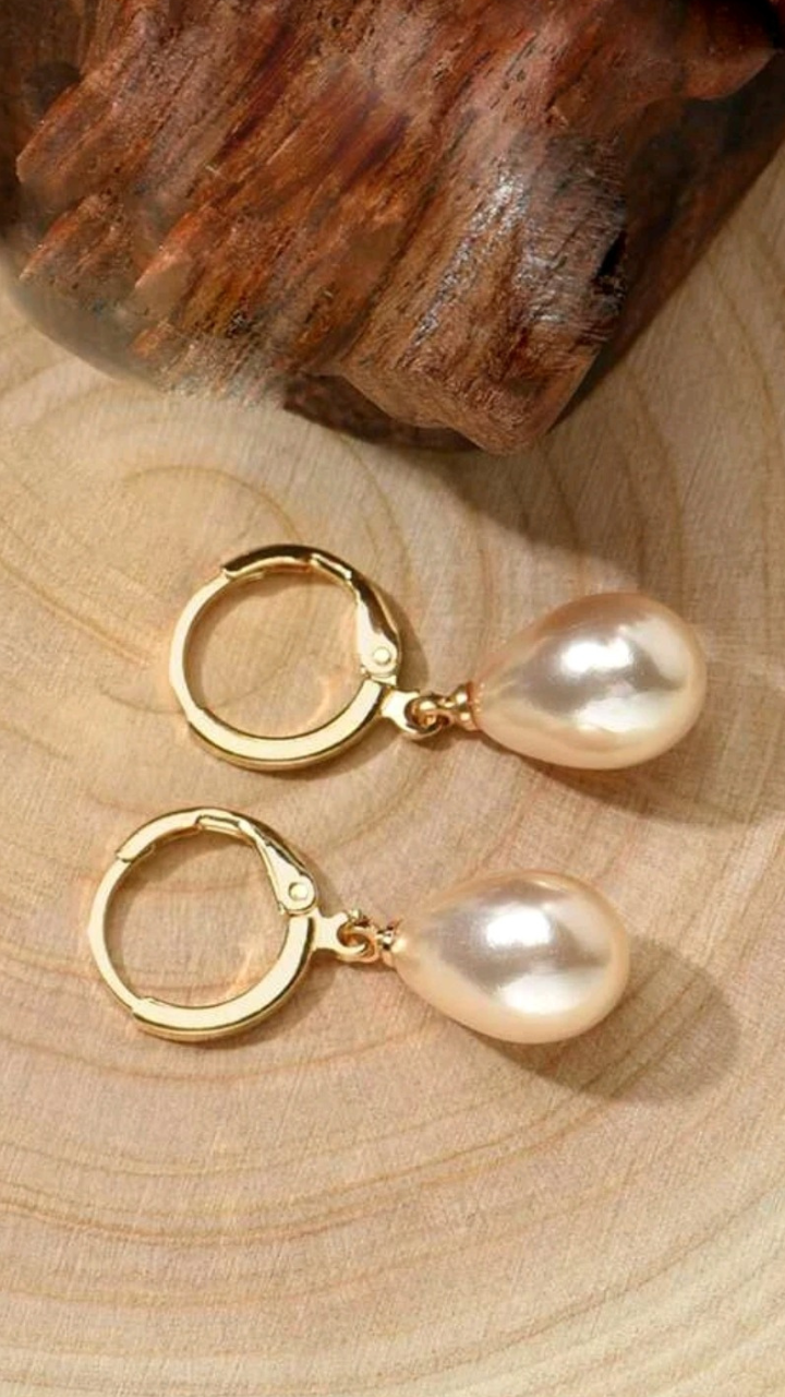 Gold Faux Pearl Earring JU072