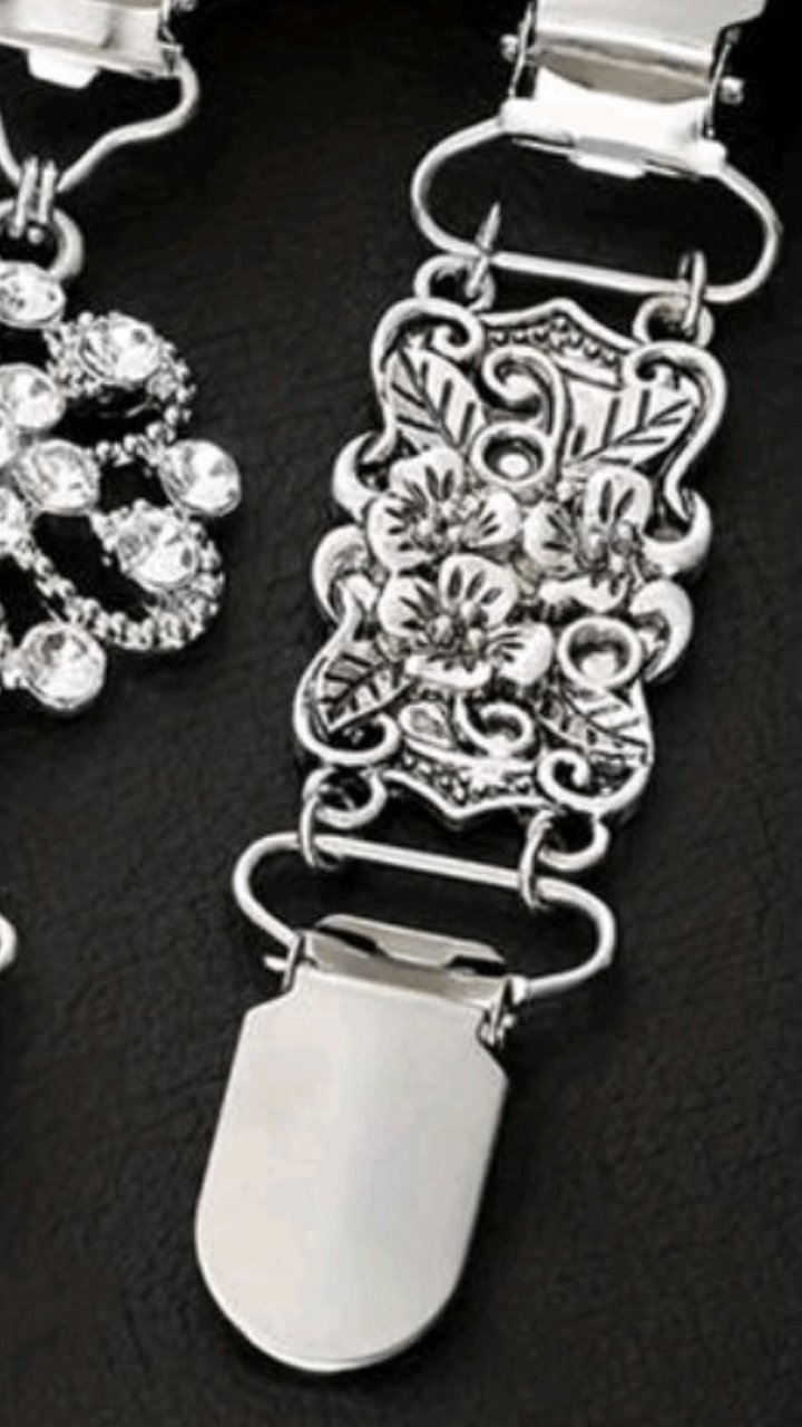 Silver / Gold Cardigan Clip JU042