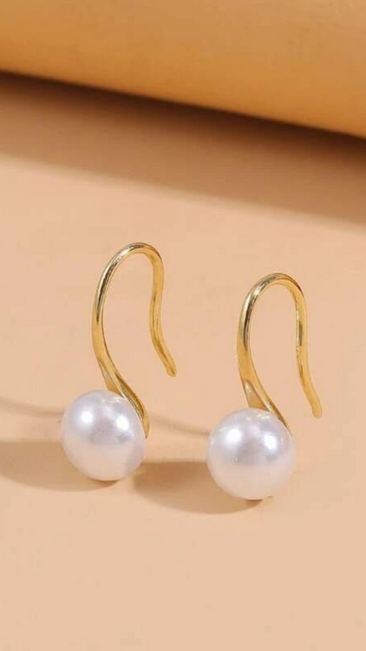 Gold Pearl Earrings JU0256