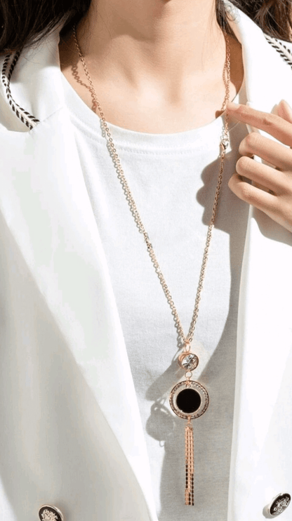 Black & Gold Round Rhinestone Pendant JU0408